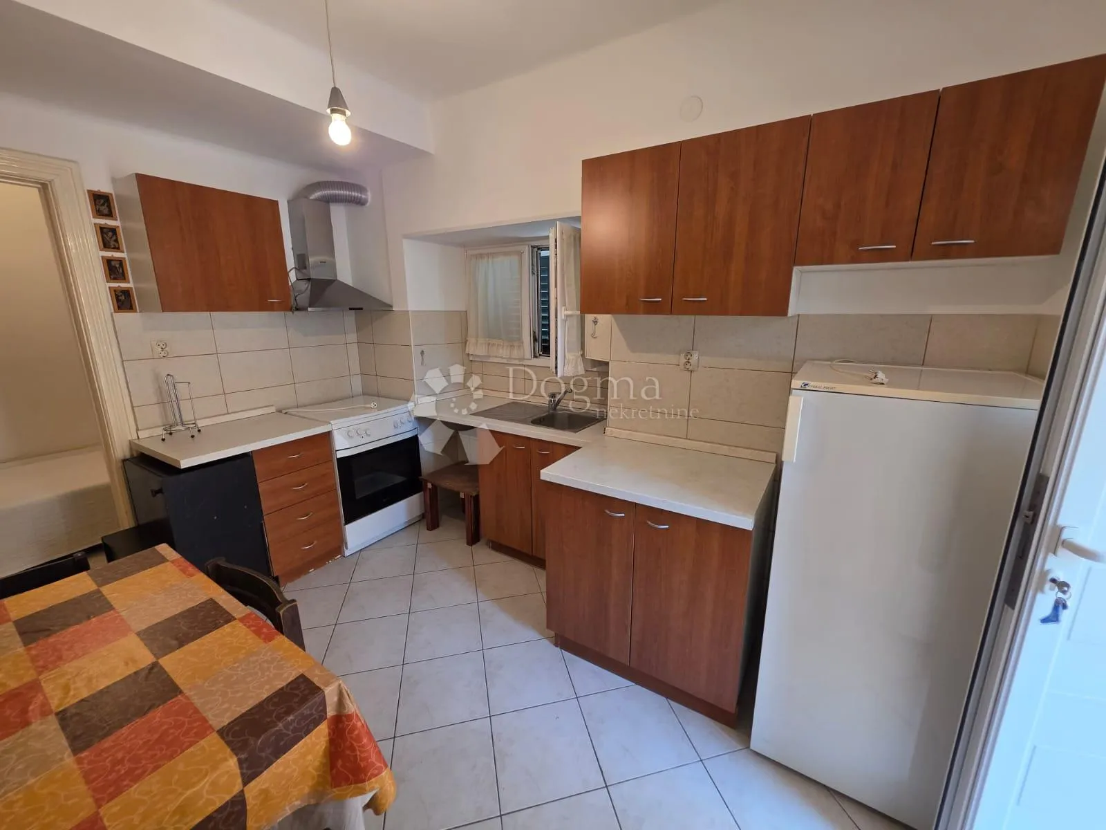 šibenik- 2 kuće u centru grada ! izvrsna prilika - slika 5