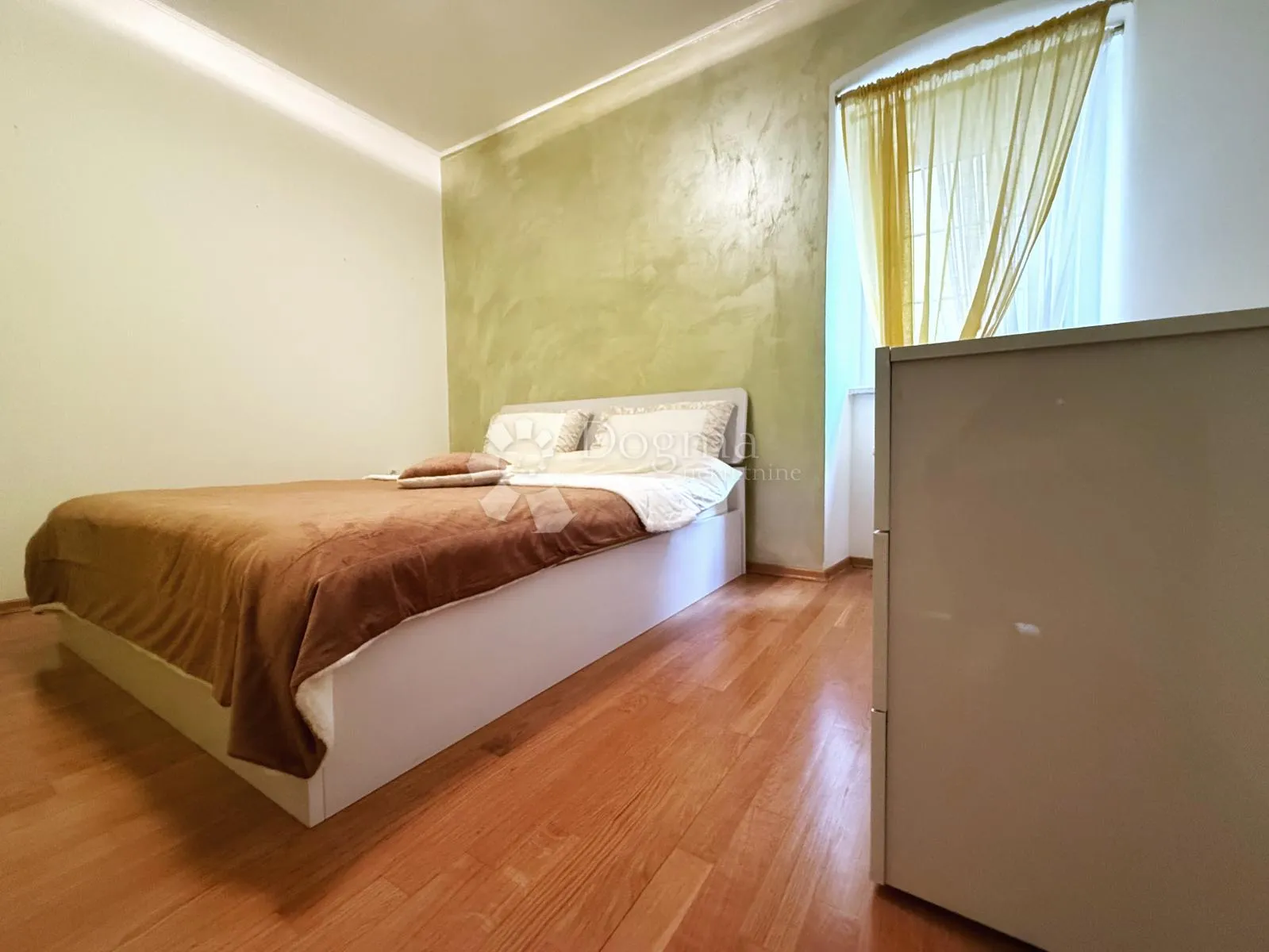 ugodan apartman u najužem centru opatije ! rijetko ! - slika 10