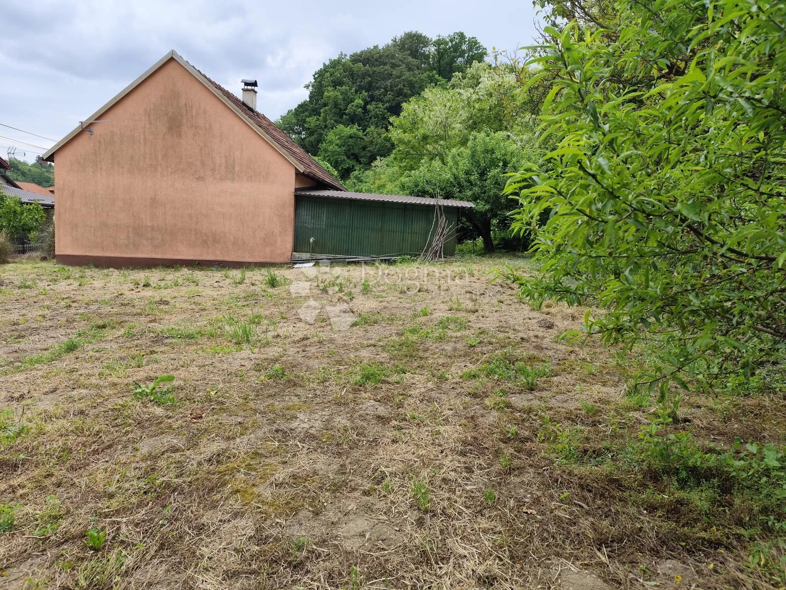 zagreb - dankovec - kuća 84 m2 + zemljište 756m2 - slika 2