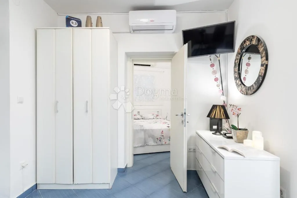 atraktivan apartman u povijesnoj jezgri splita - slika 4