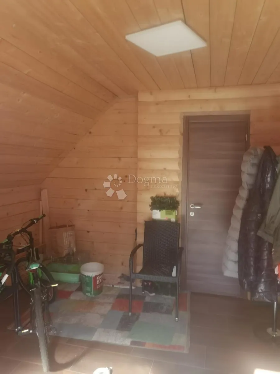 djelomičmo adaptirana kuća sa okućnicom 6000 m2 u fužinama - slika 7