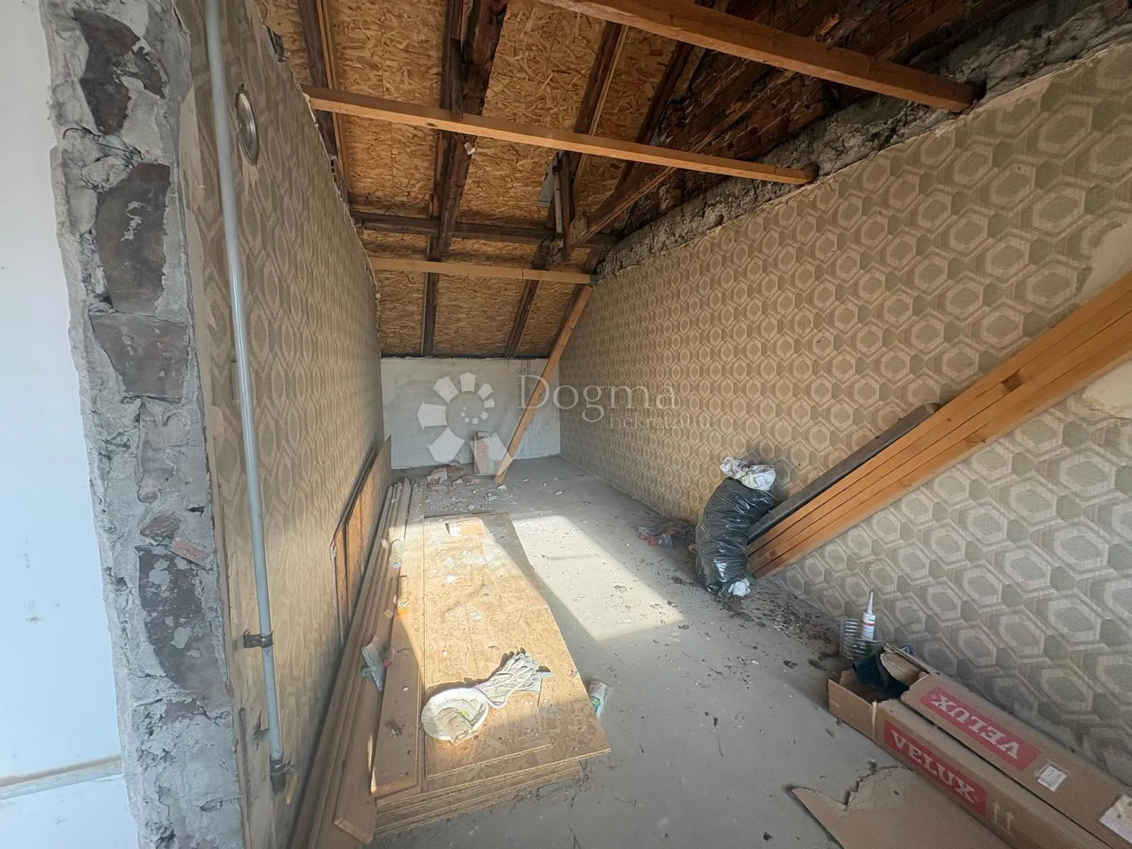 roh-bau potencijal u centru – 108 m² + dvorište - slika 8