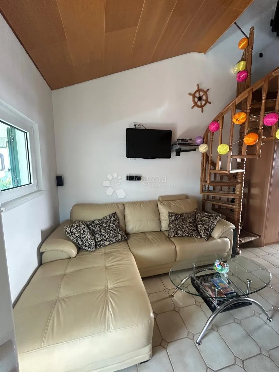 dvoetažni apartman sa garažom - slika 3