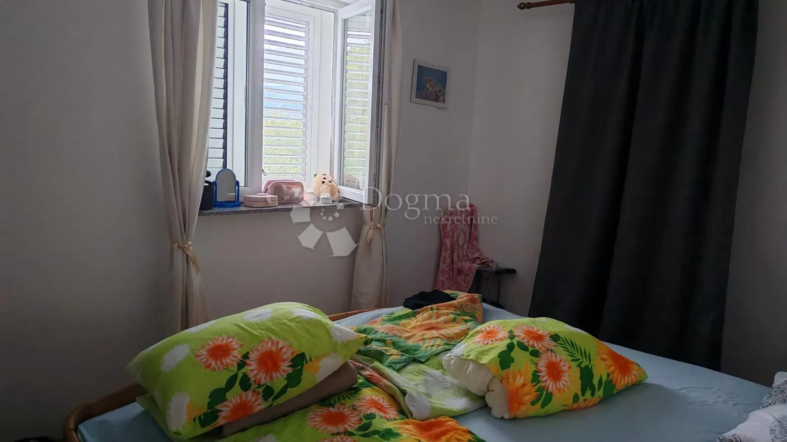 kuća sa tri zasebna stana - slika 15