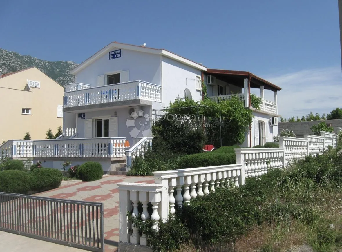 cesarica kuća novije gradnje sa 4 apartmana - slika 6