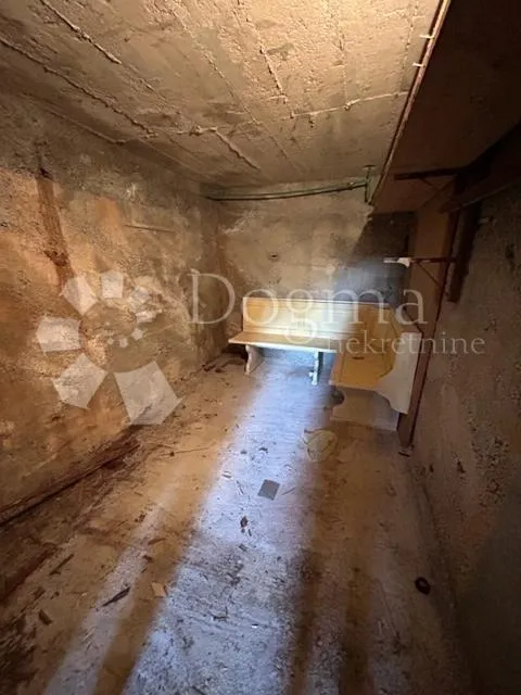 dva apartmana u privatnoj kući - slika 8