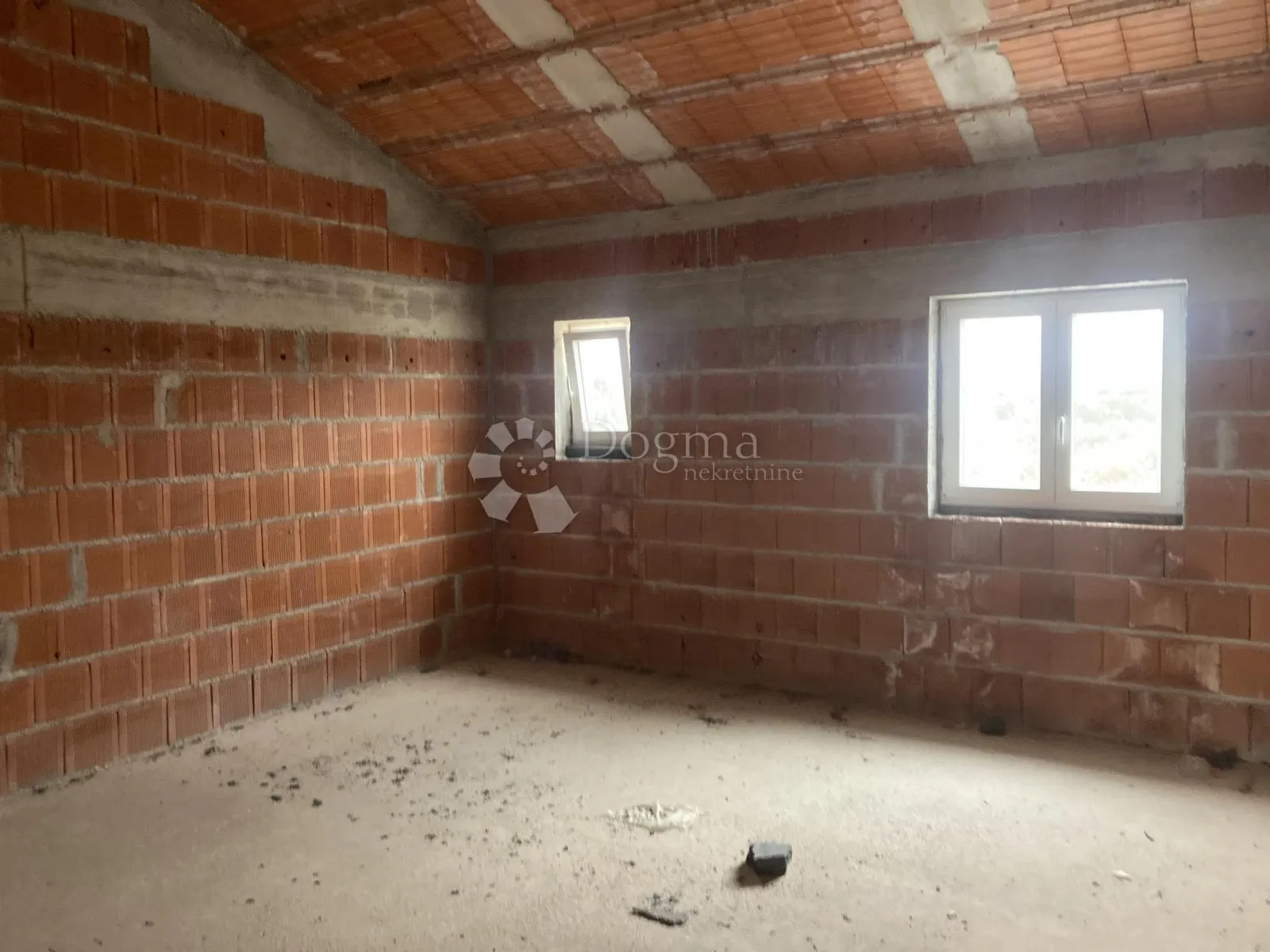 lozovac – prostor za najam – 120m², mogućnost prilagodbe prema namjeni - slika 20