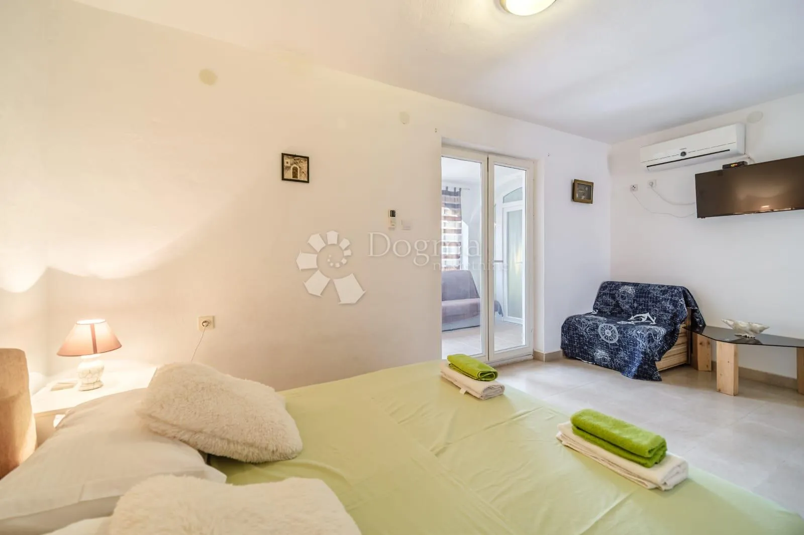 kuća u prekrasnoj uvali- milna,brač - slika 7