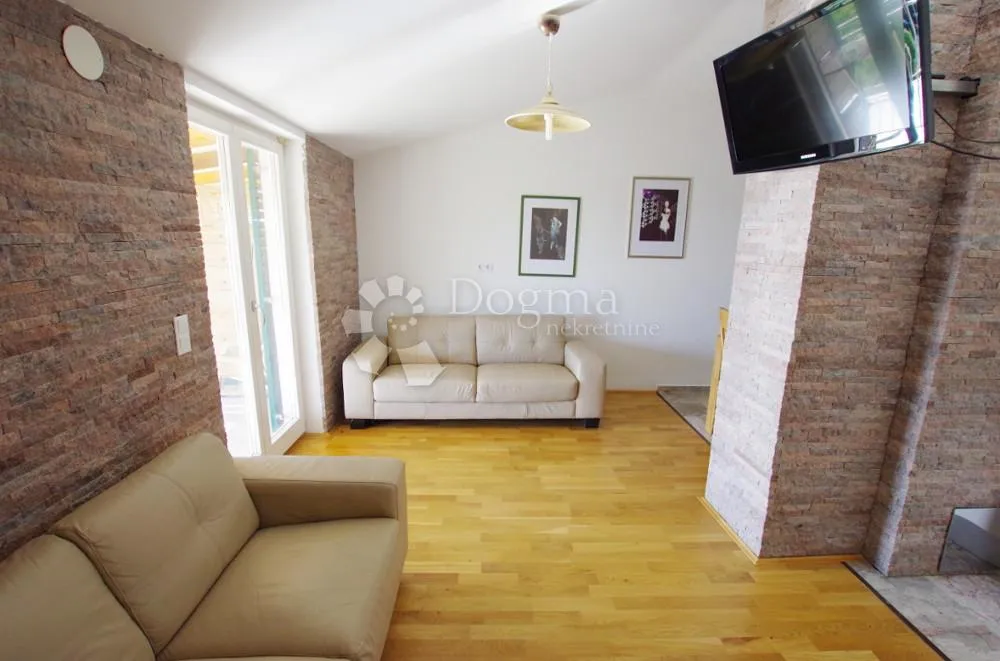 apartmanska kuća s bazenom na frekventnoj lokaciji! - slika 37