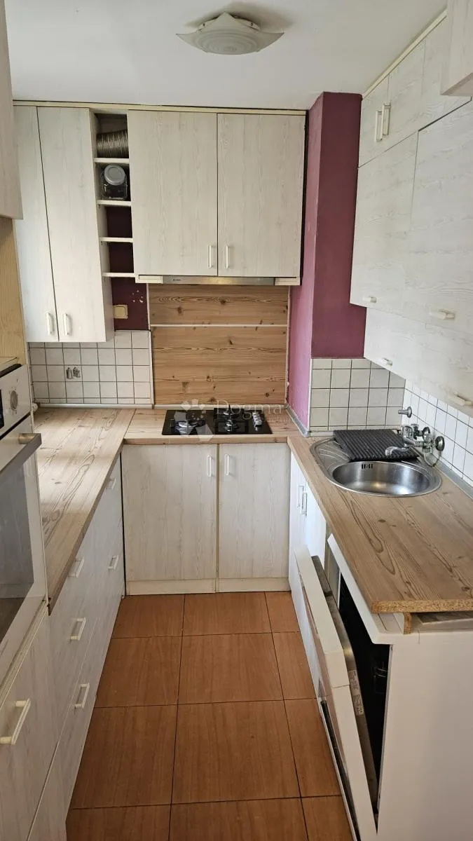 velika gorica centar - obnovljena zgrada, dva lifta - slika 3