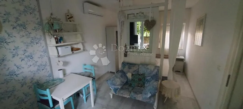 ekskluzivno! apartmanska vila u blizini mora - slika 7