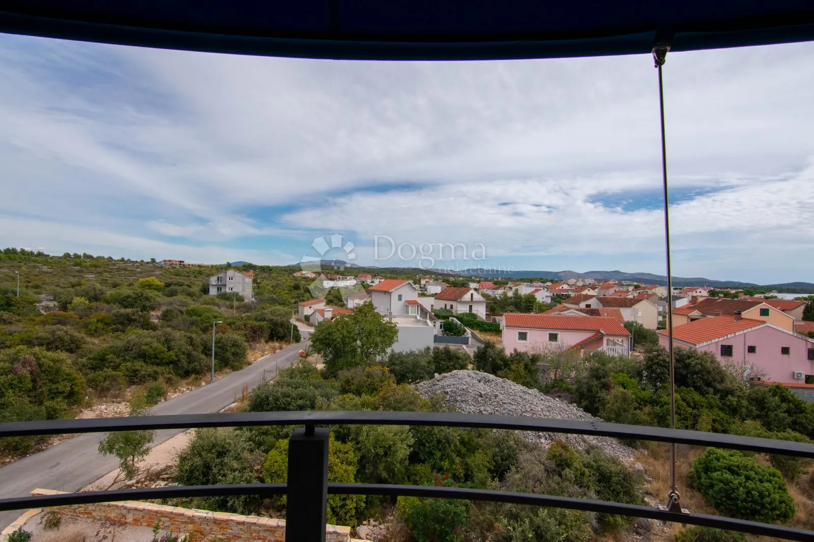 brodarica- mediteranska villa s bazenom i pogledom - slika 34