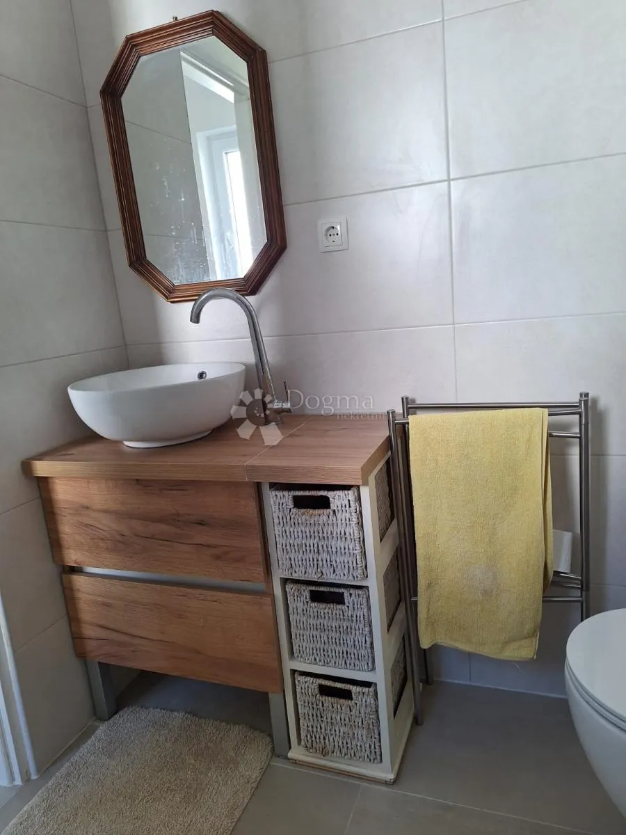 kuća s konobom i dvorištem – vrbovsko - slika 8