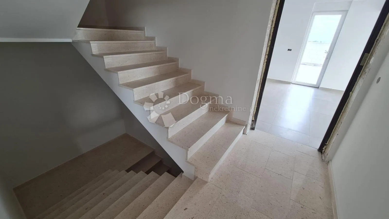p5 novogradnja s predivnim pogledom - penthouse, šimuni - slika 15