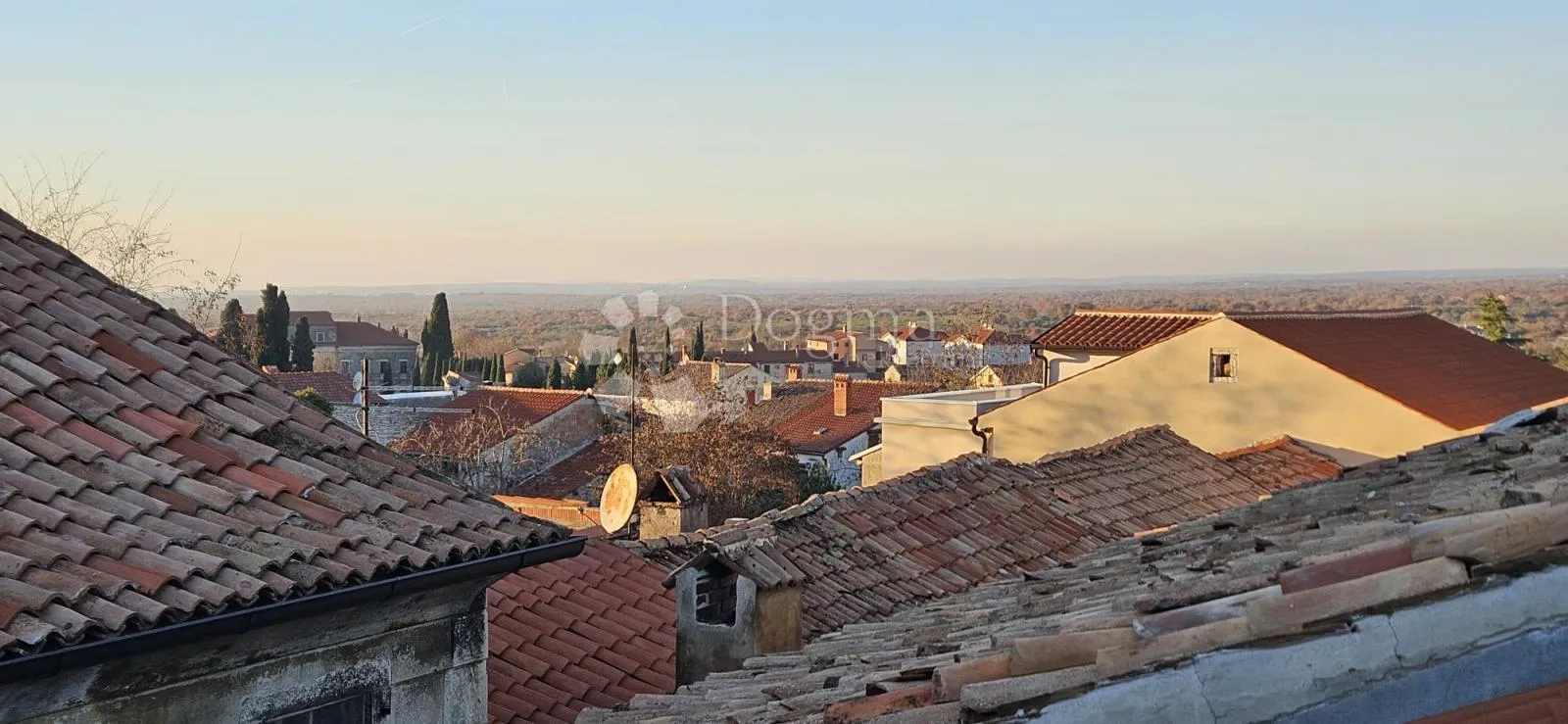 kuća u srcu grada s impresivnom krovnom terasom - slika 19