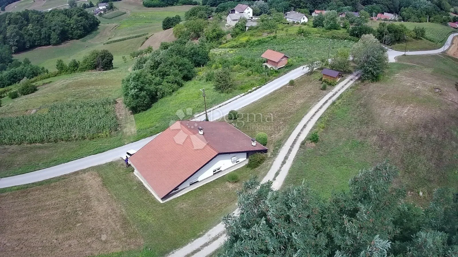 kuća s panoramskim pogledom između zaboka i krapine! - slika 27