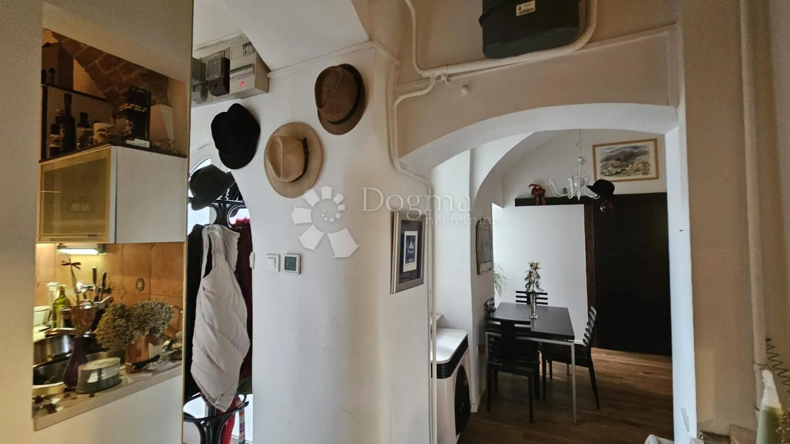 prodaja stana, gornji grad,55m2 - slika 2