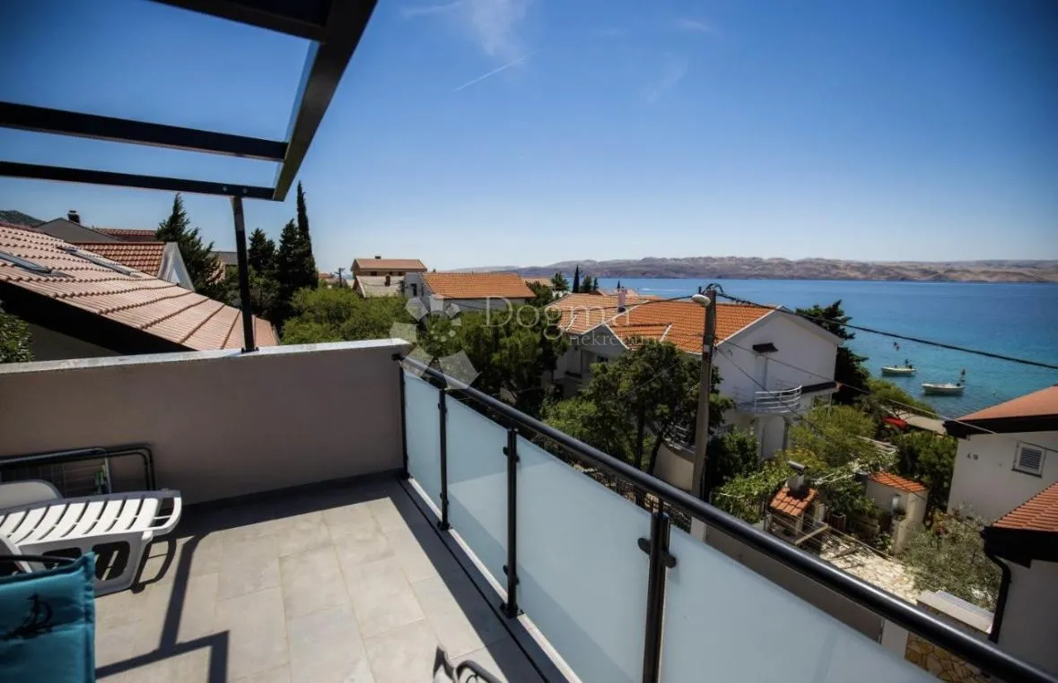 kuća s tri apartmana uz more - slika 12