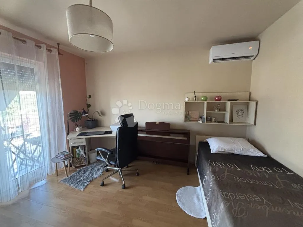 bregi, kuća s 2 stana i radionom - slika 12