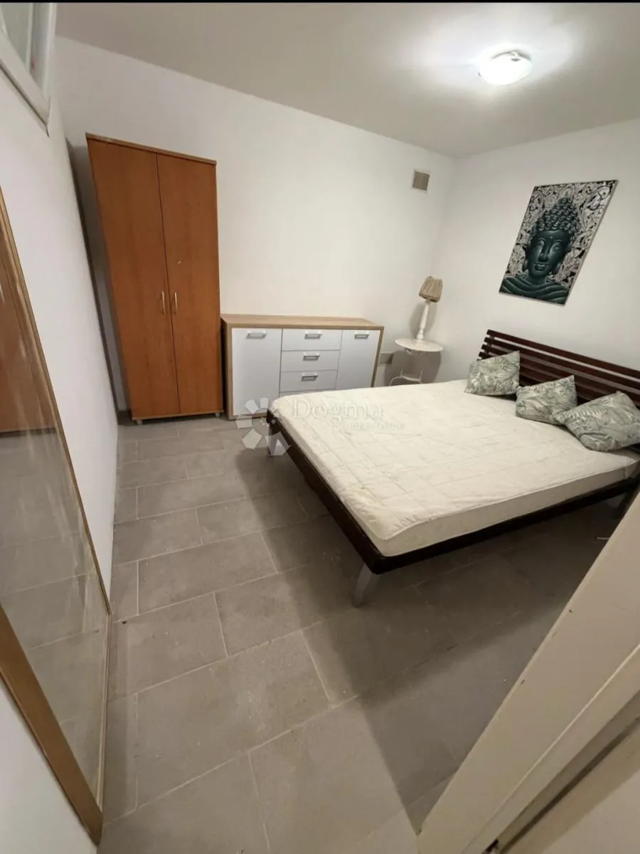 kuća sa dva apartmana, vela luka - slika 17