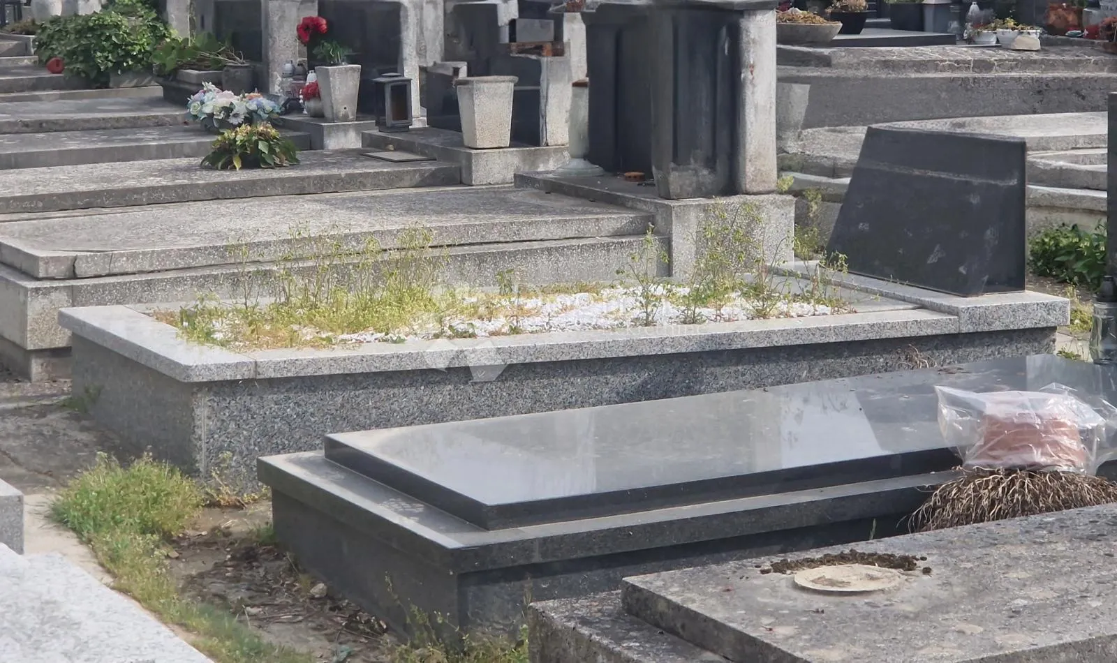 prekrasna i očuvana grobnica pod spomeničkom zaštitom - slika 76