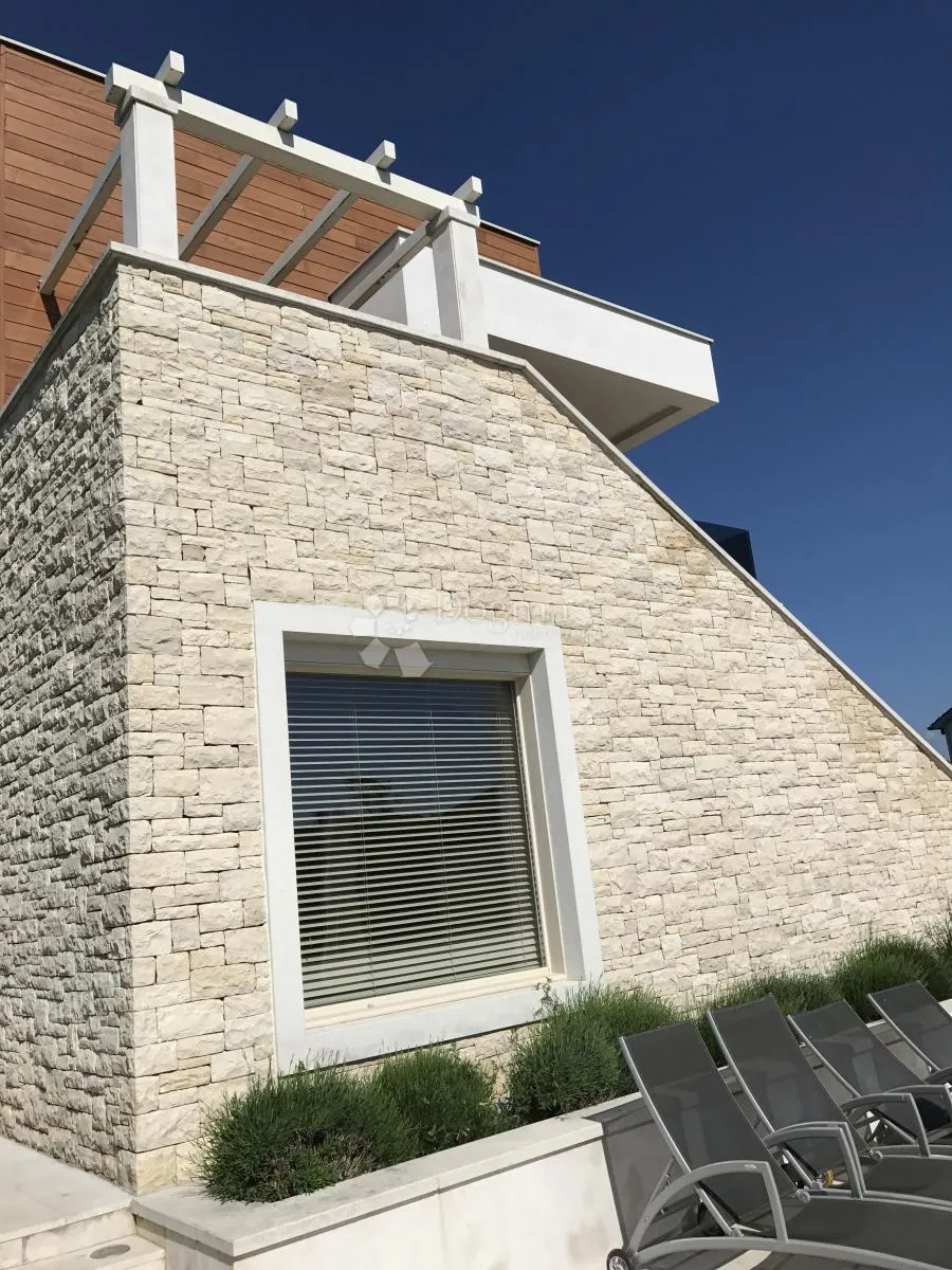 poreč (okolica) - moderna vila blizu mora - slika 19