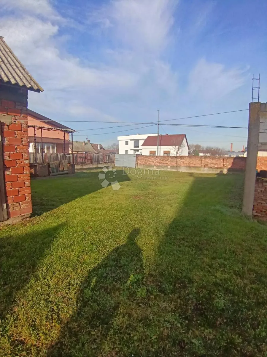 kuća s mnogo opcija – velika parcela, đakovo! - slika 11