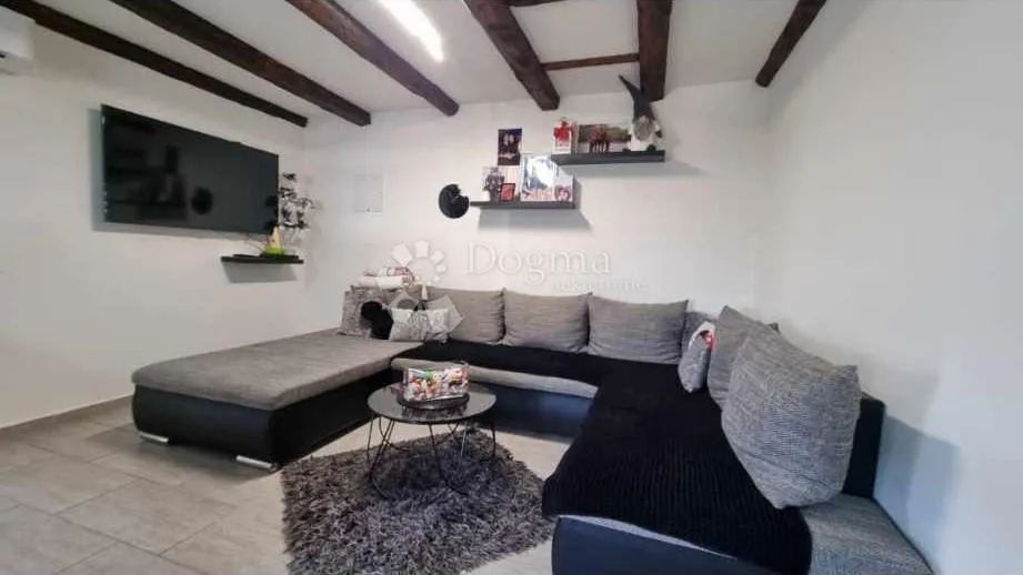 renovirana istarska kamena kuća u okolici poreča ! - slika 3