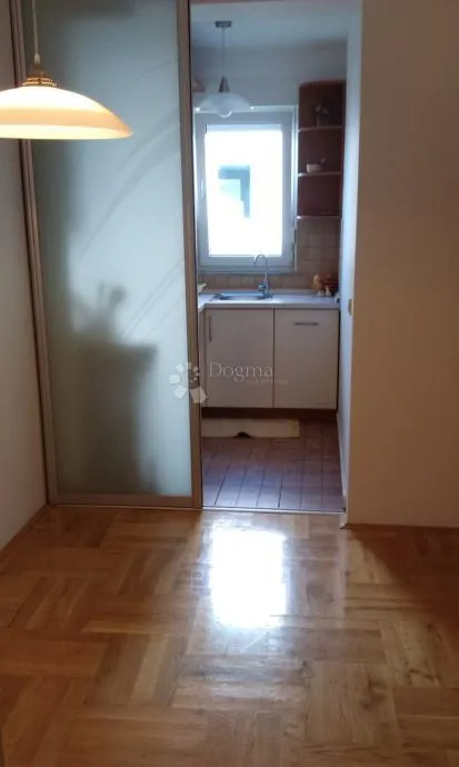 dugave - najam , izvrstan stan sa garažom - slika 2