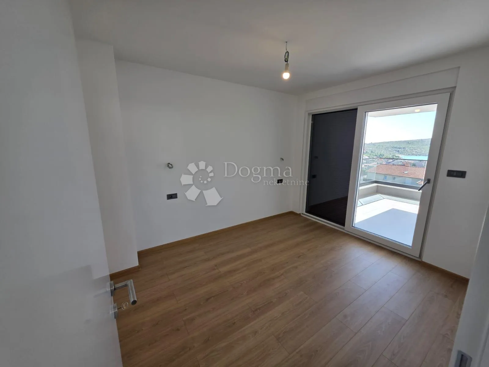 primošten- ekskluzivni penthouse s predivnim pogledom - slika 13