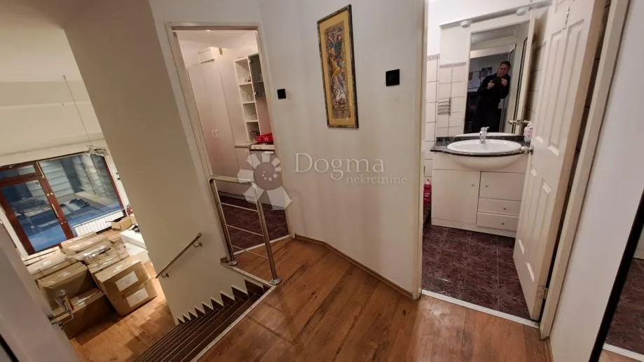 knežija – poslovni prostor 67,5 m² + galerija, prizemlje, odlična lokacija - slika 4