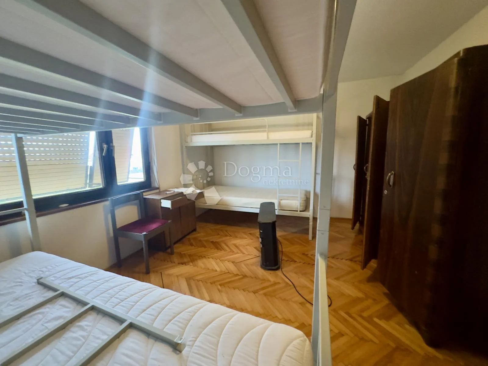 kuća s velikim zemljištem u lukavcu – investicijska prilika - slika 32