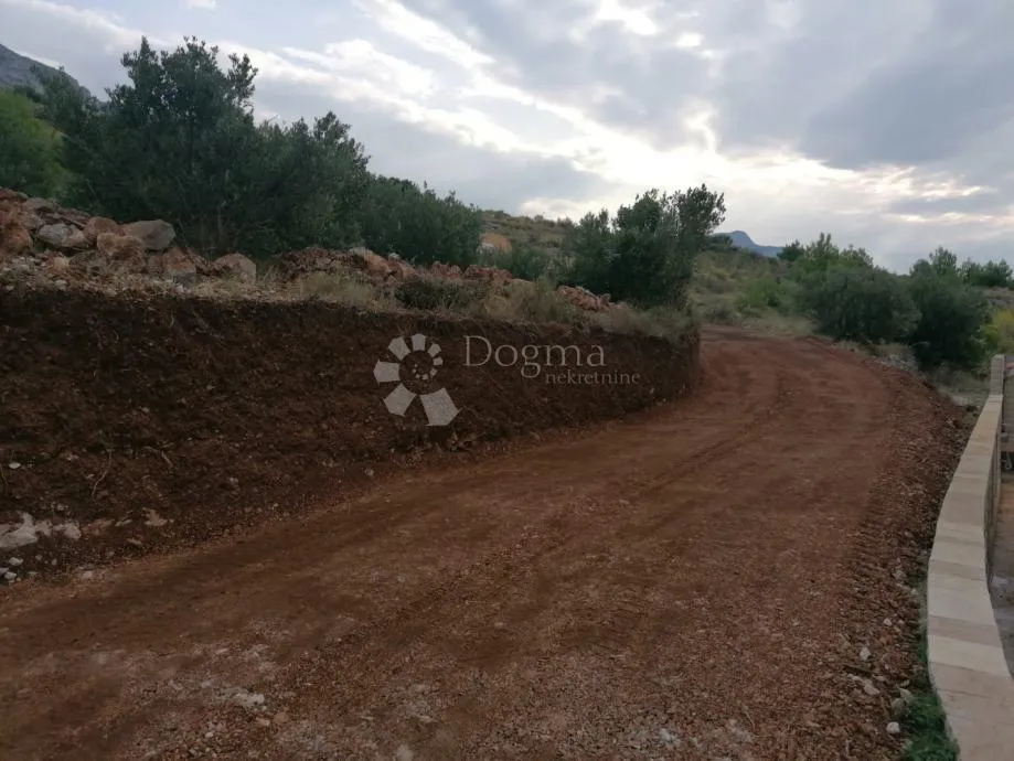 vila s bazenom i pogledom na more u dućama - slika 6