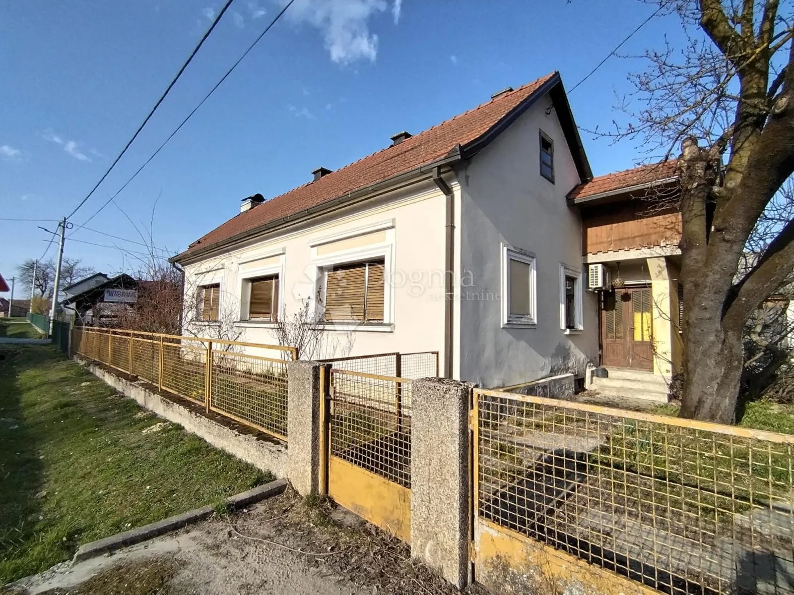 prostrana kuća s velikim dvorištem i zemljištem - sv.ivan žabno - slika 3