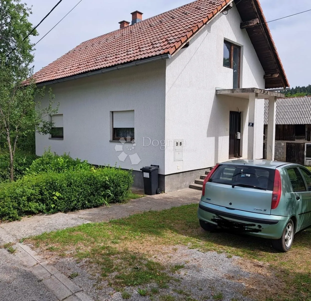 kuća sa velikim imanjem blizu plitvica - slika 10