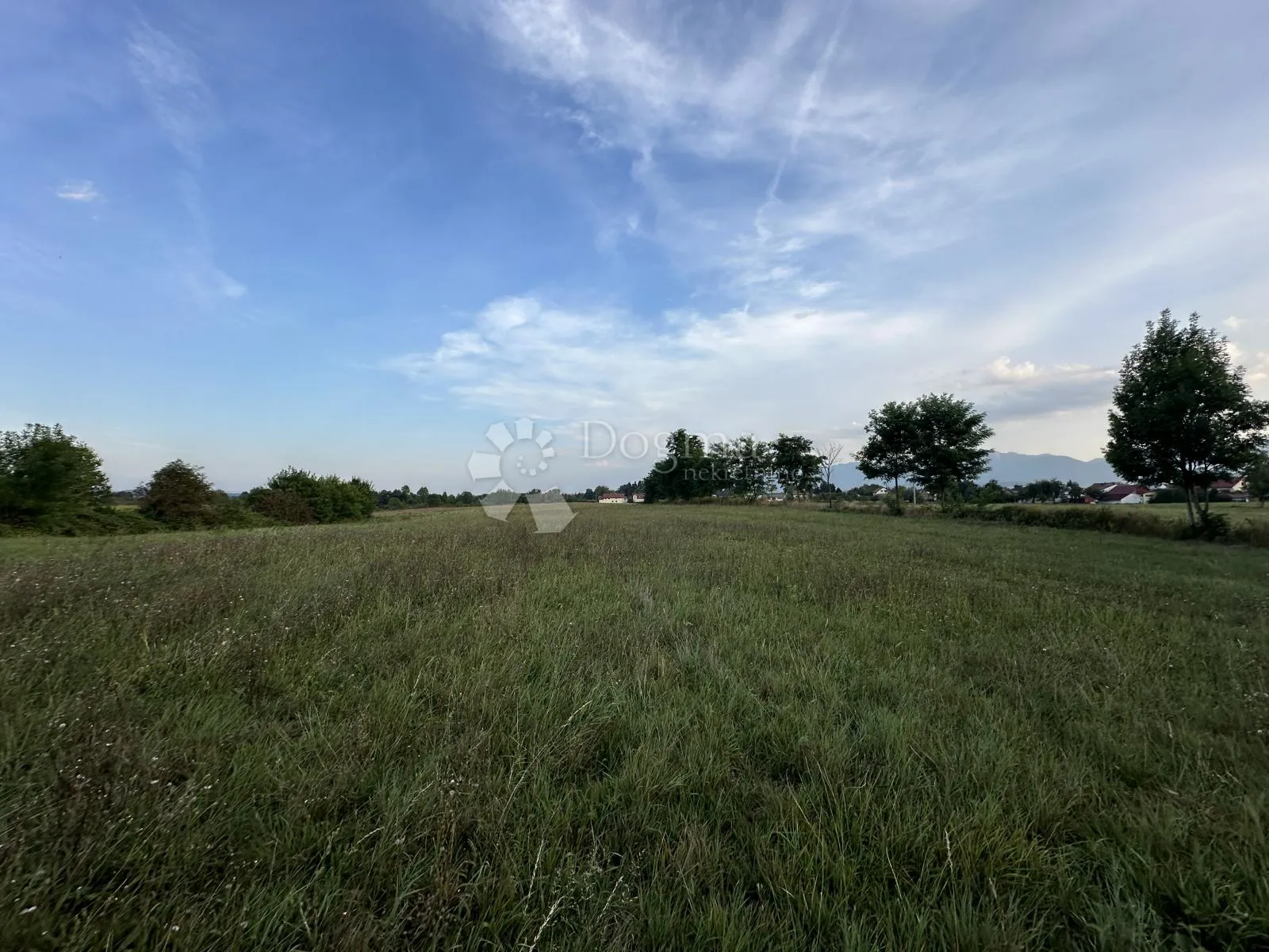 građevinsko zemljište 7624 m2 savršena lokacija - slika 4