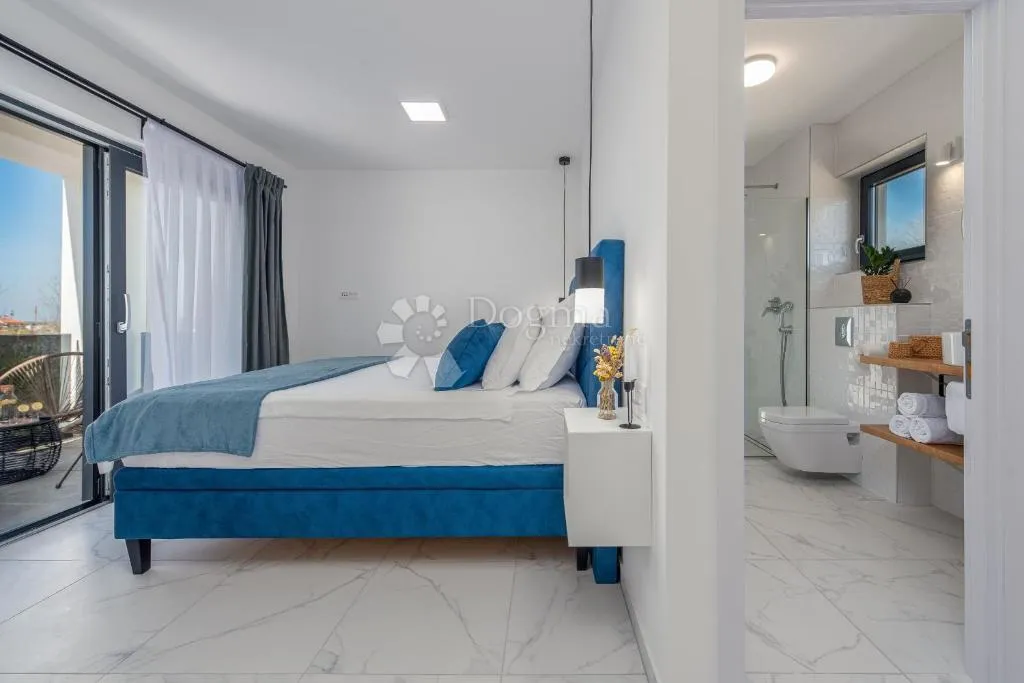 privlaka: moderna vila s bazenom - slika 14