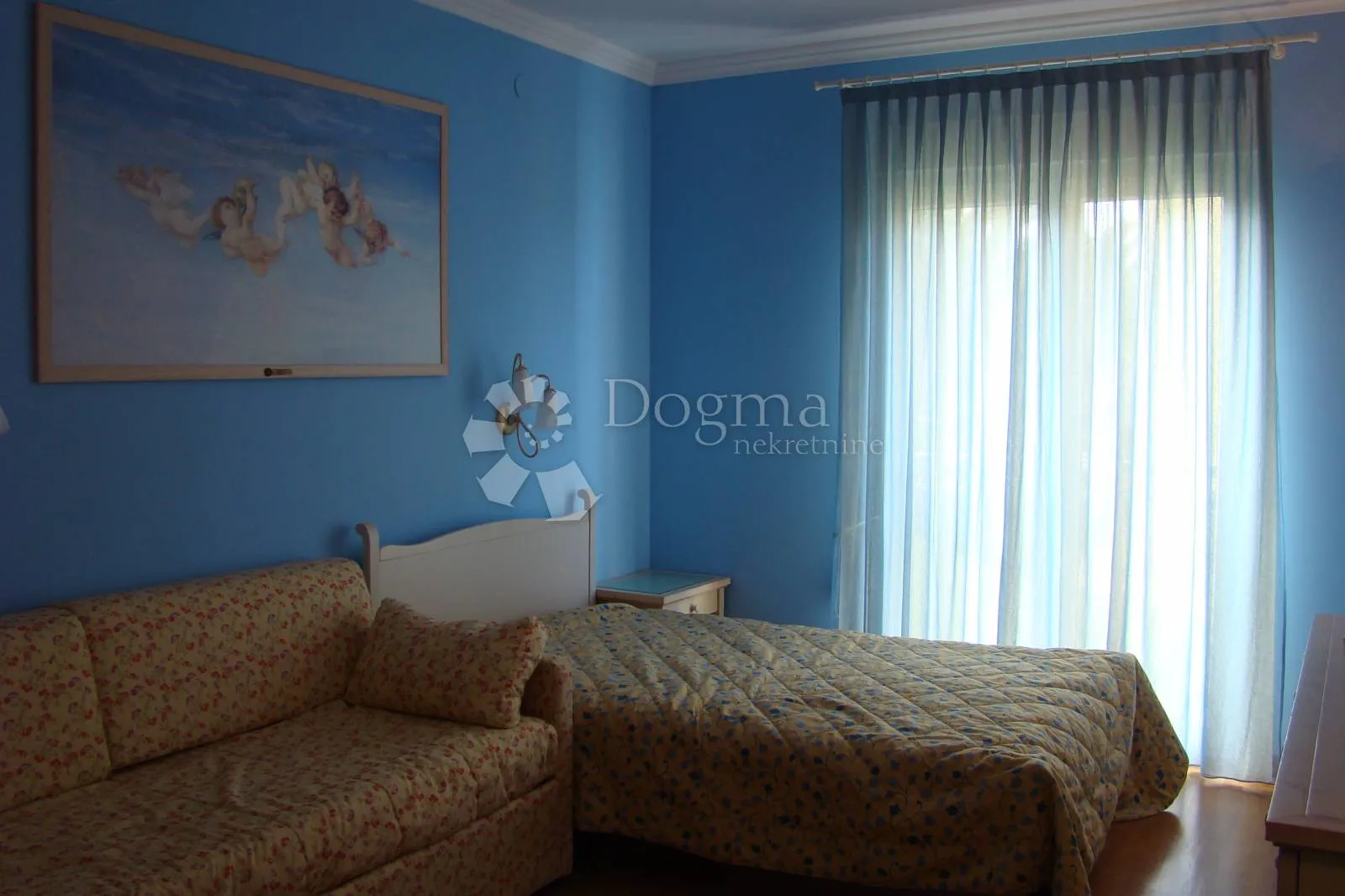 apartman na prestižnoj lokaciji - slika 13