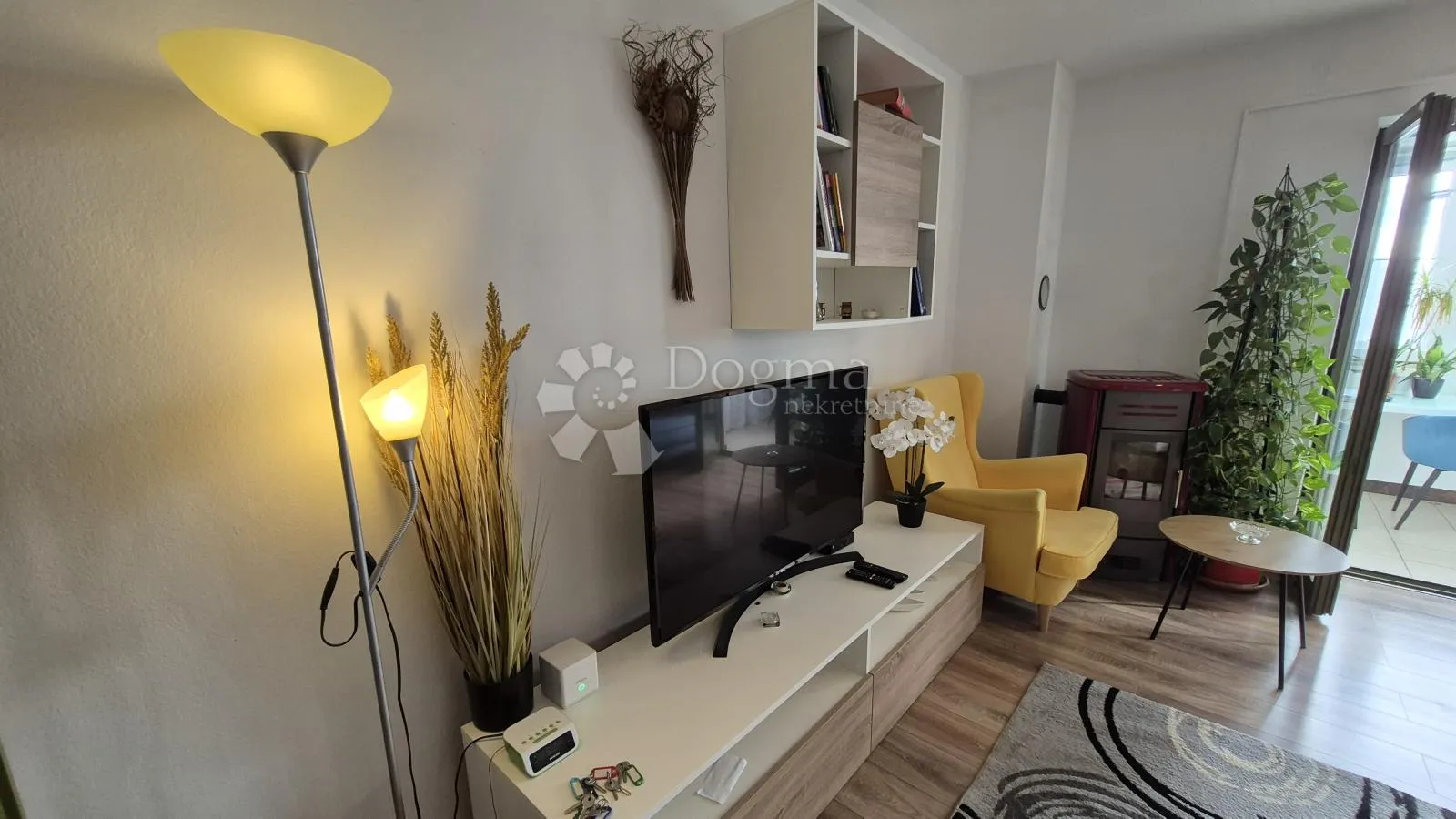 2 stana jedna investicija samo 500 m od mora - slika 46