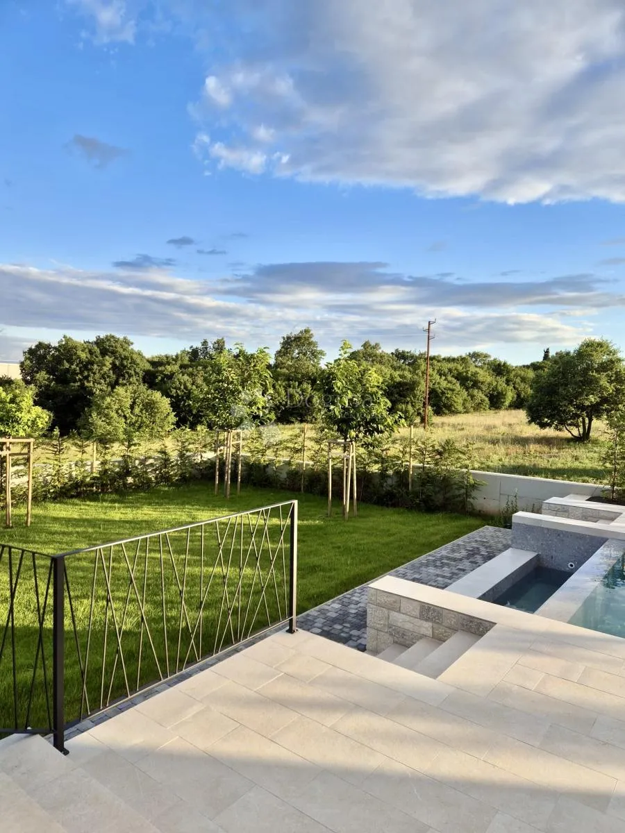 luksuzna villa u okolici rovinja - slika 14