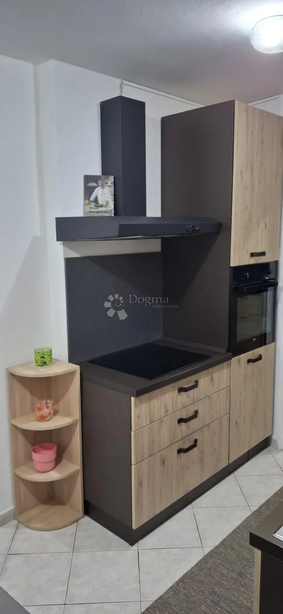 senj, apartman u strogom centru - slika 4