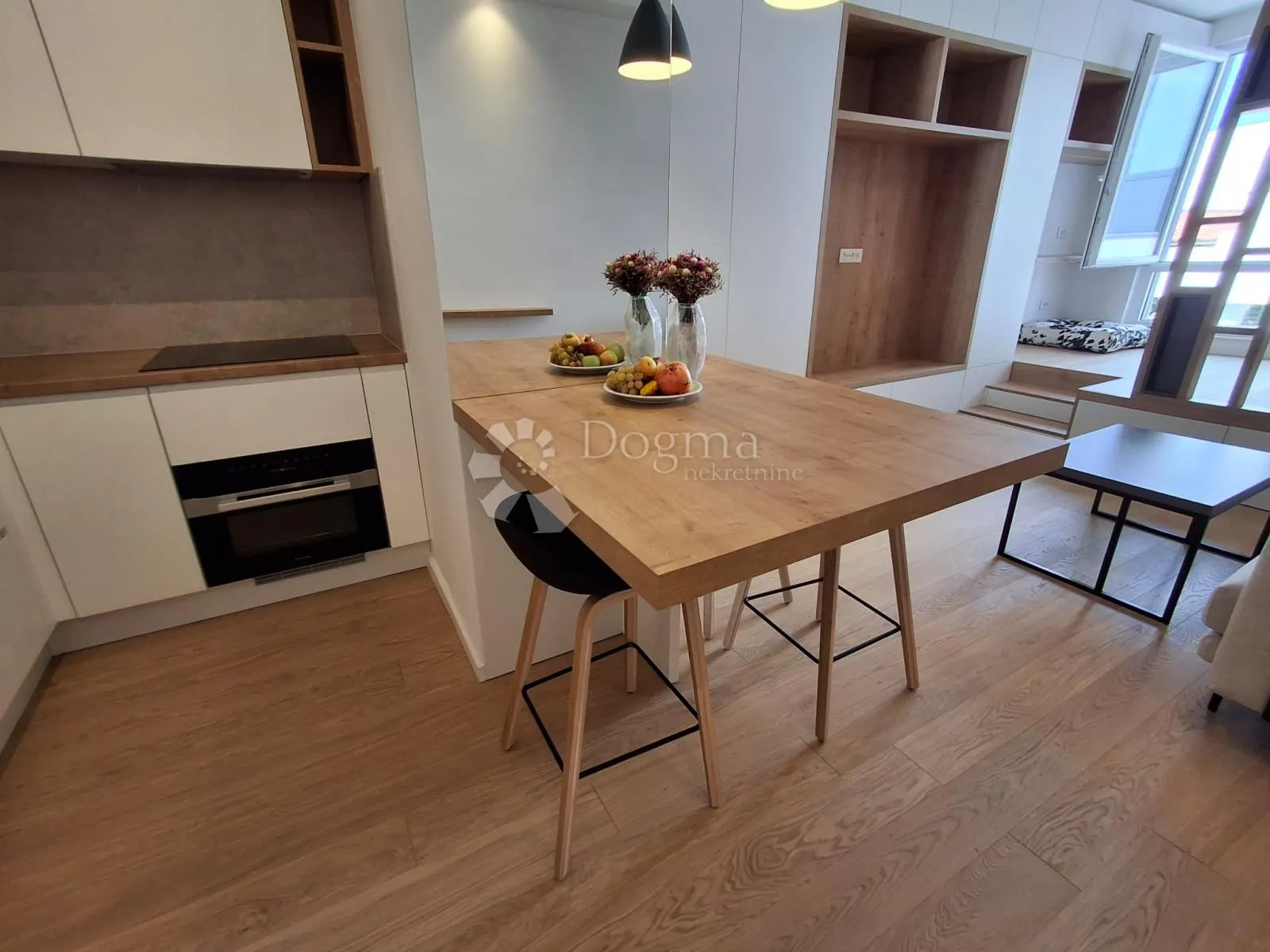 dizajnerski studio apartman u poslovnom centru raba!!! samo kod nas! - slika 7