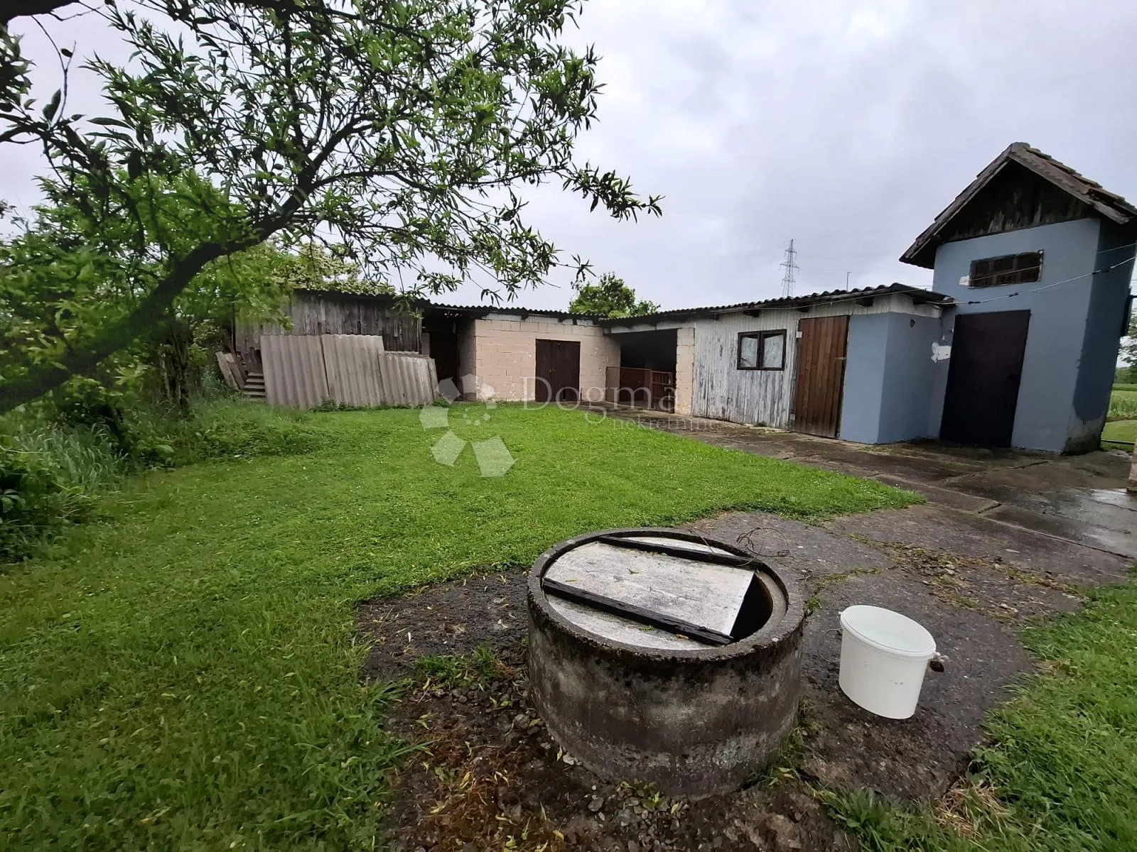 kopija od kuća s potencijalom i okućnicom od 1240 m² - slika 3