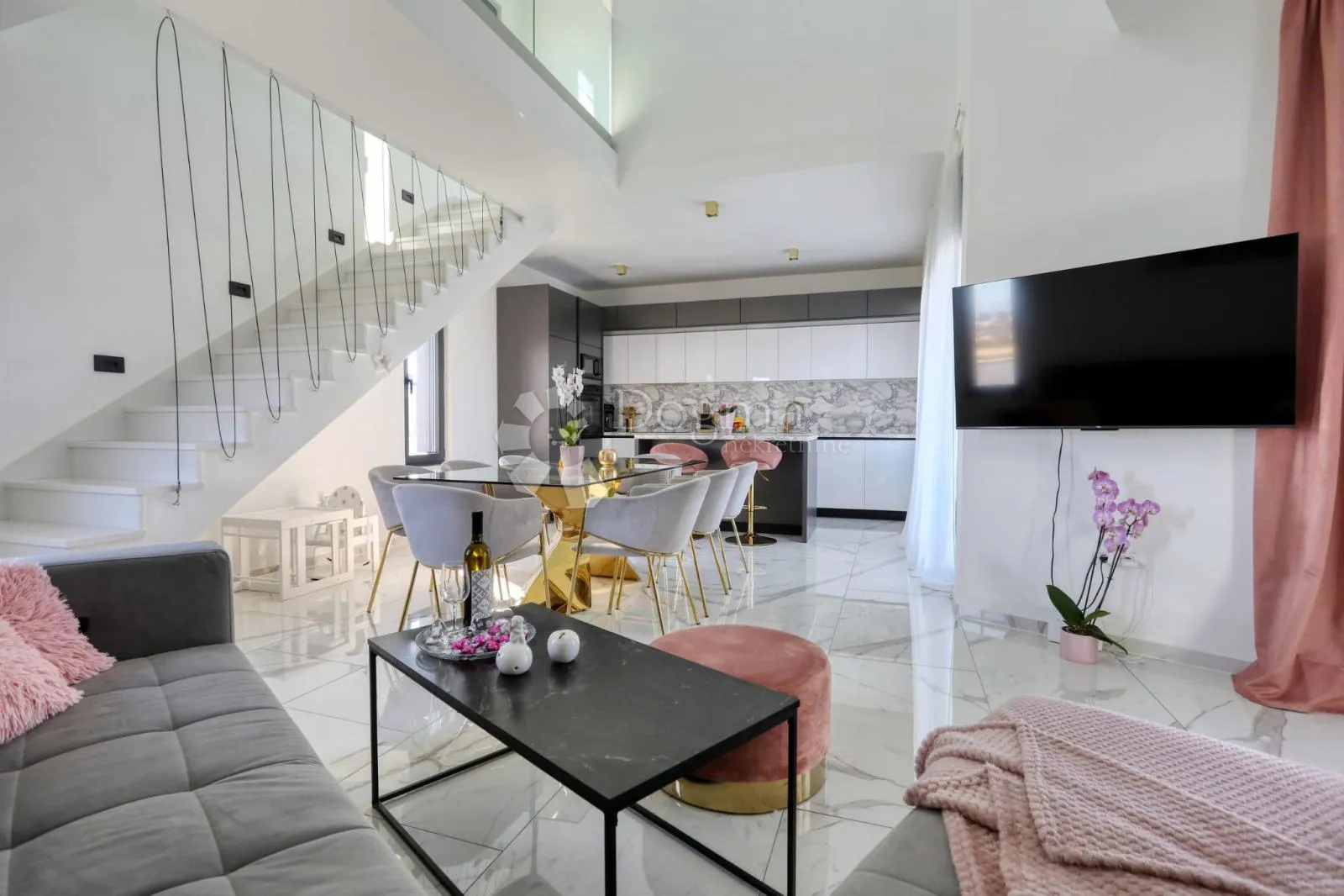 prodaje se moderna vila sa bazenom privlaka - slika 18