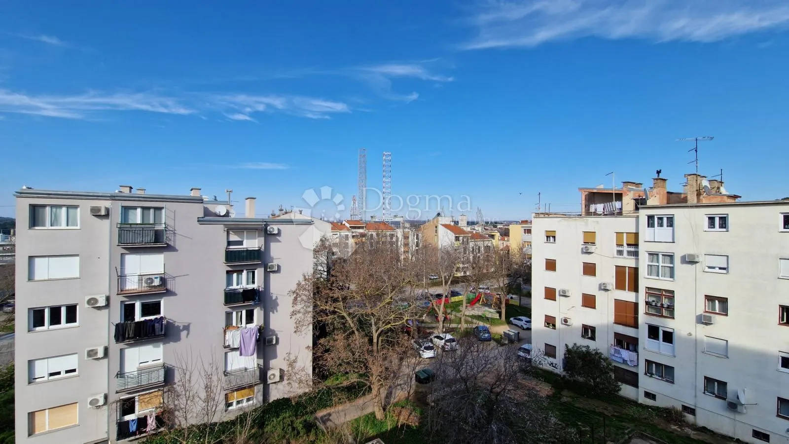 prostrani trosobni stan na izvrsnoj lokaciji – stoja, pula - slika 12