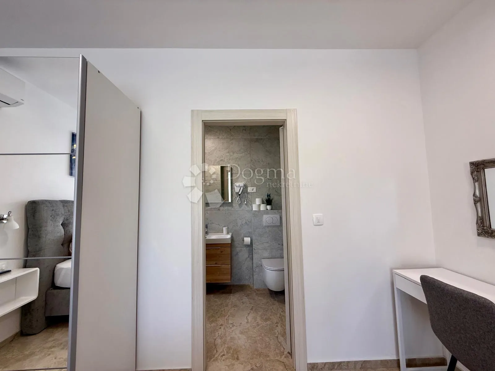 moderna dvojna vila u loborici – blizina pule - slika 19