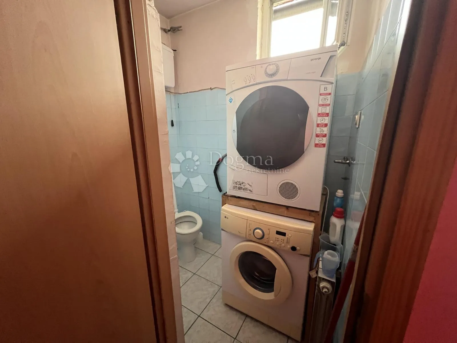 obiteljska kuća s garažom i gospodarskom zgradom - slika 15