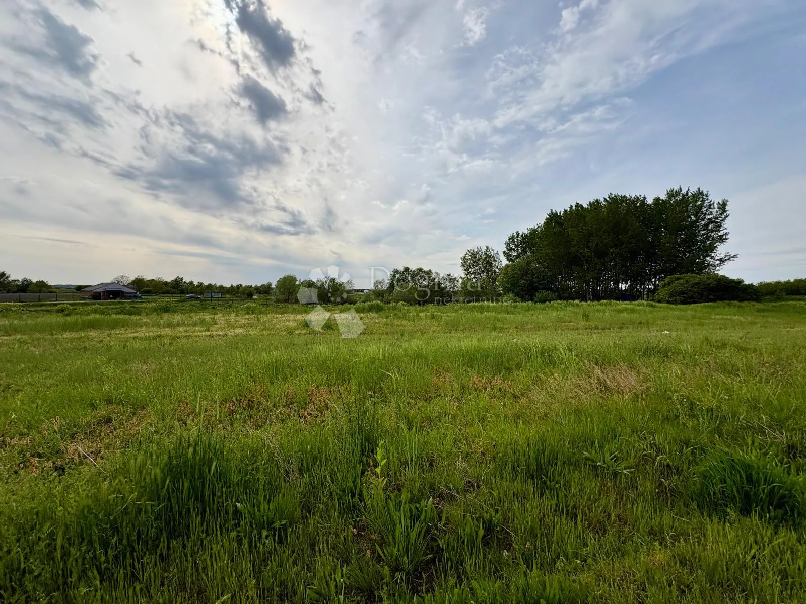 Zemljište 1794m² idealno za gradnju ili investiciju - Darda