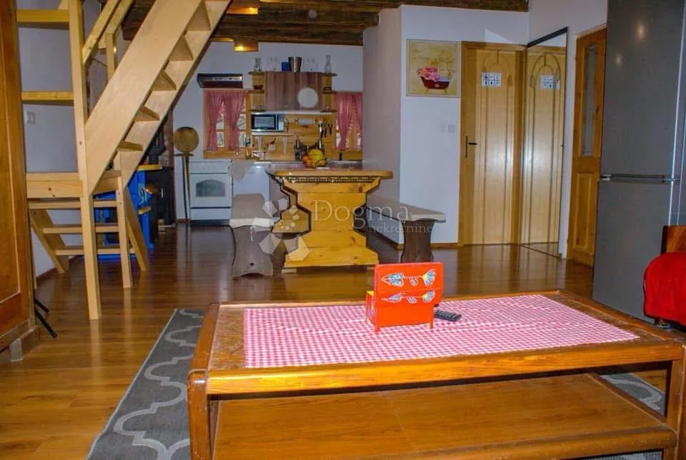 drvena hrastova kuća za dugoročan najam,pogodno za 6-10 osoba - slika 11