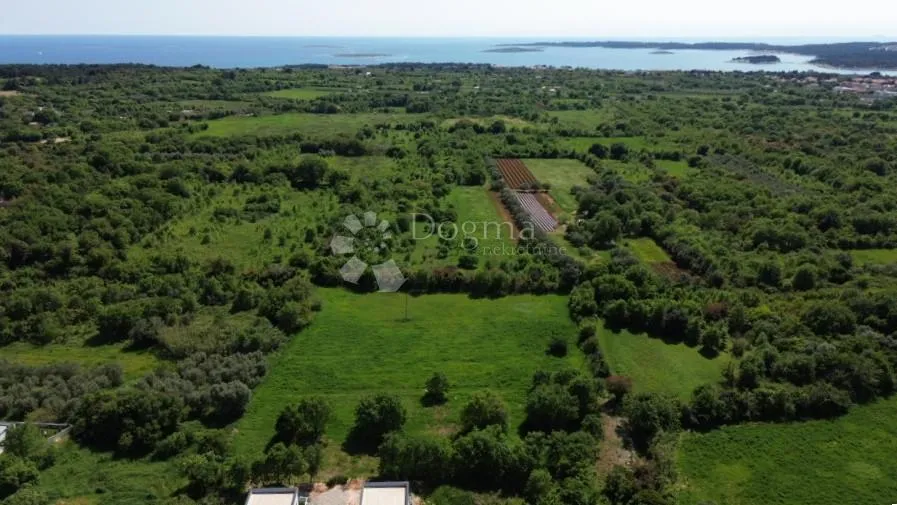 Dvije Građevinske Parcele Na Idelnoj Lokaciji! - Ližnjan